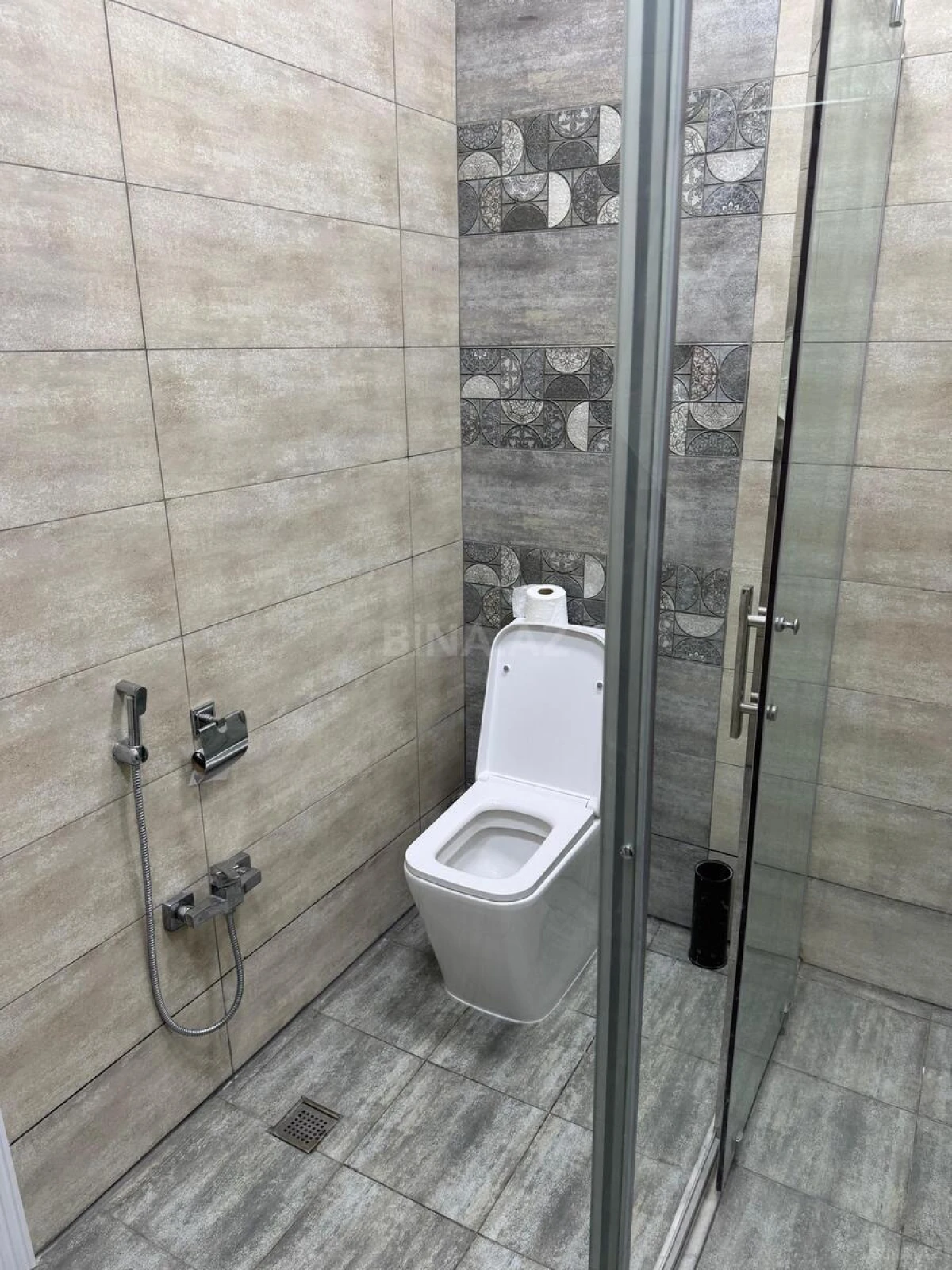 Satılır 7 otaqlı həyət evi 350 m²