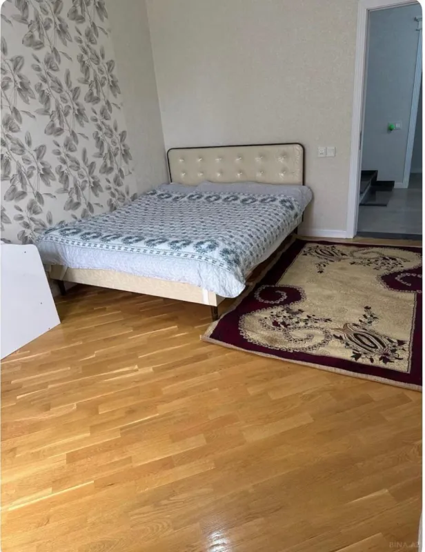 Satılır 7 otaqlı həyət evi 350 m²