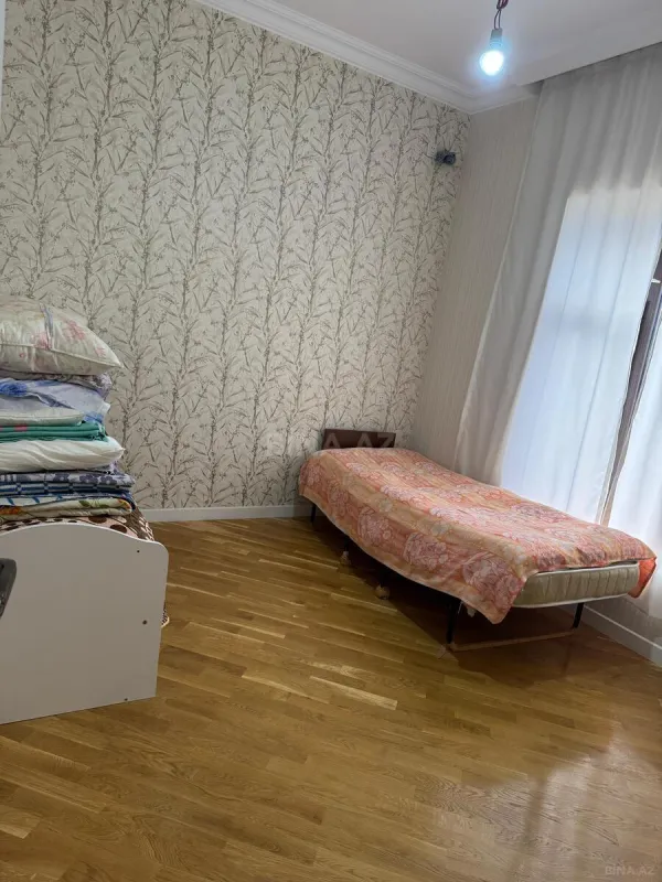 Satılır 7 otaqlı həyət evi 350 m²