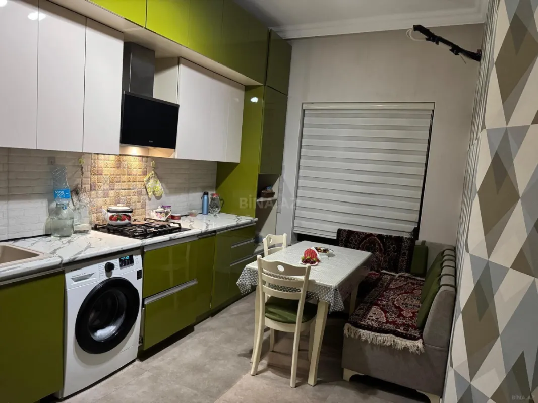 Satılır 7 otaqlı həyət evi 350 m²