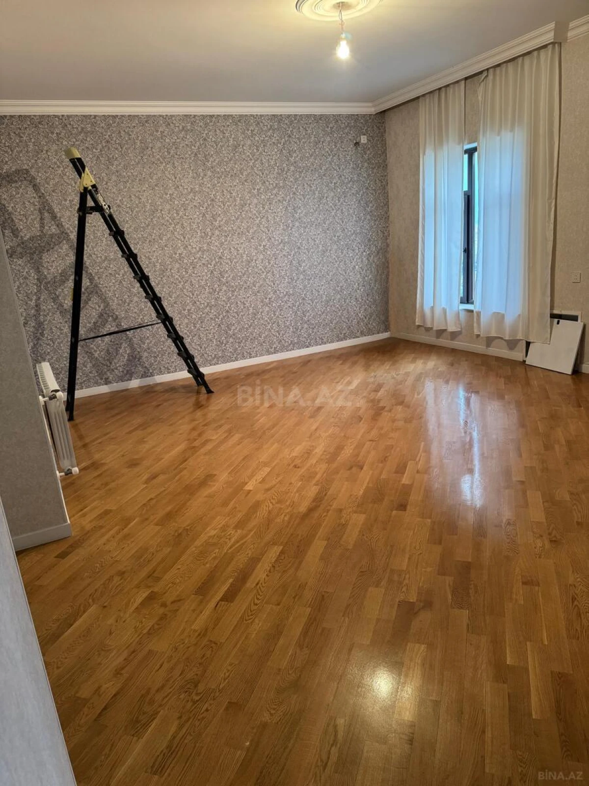 Satılır 7 otaqlı həyət evi 350 m²