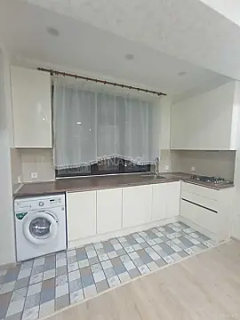 Kirayə verilir 3 otaqlı mənzil 105 m²