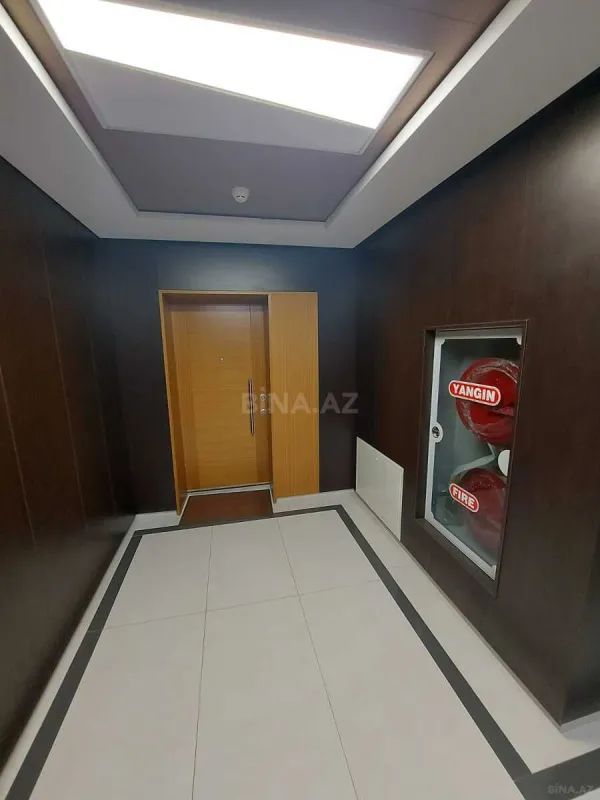 Kirayə verilir 2 otaqlı mənzil 105 m²