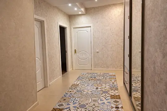 Satılır 2 otaqlı mənzil 70 m²