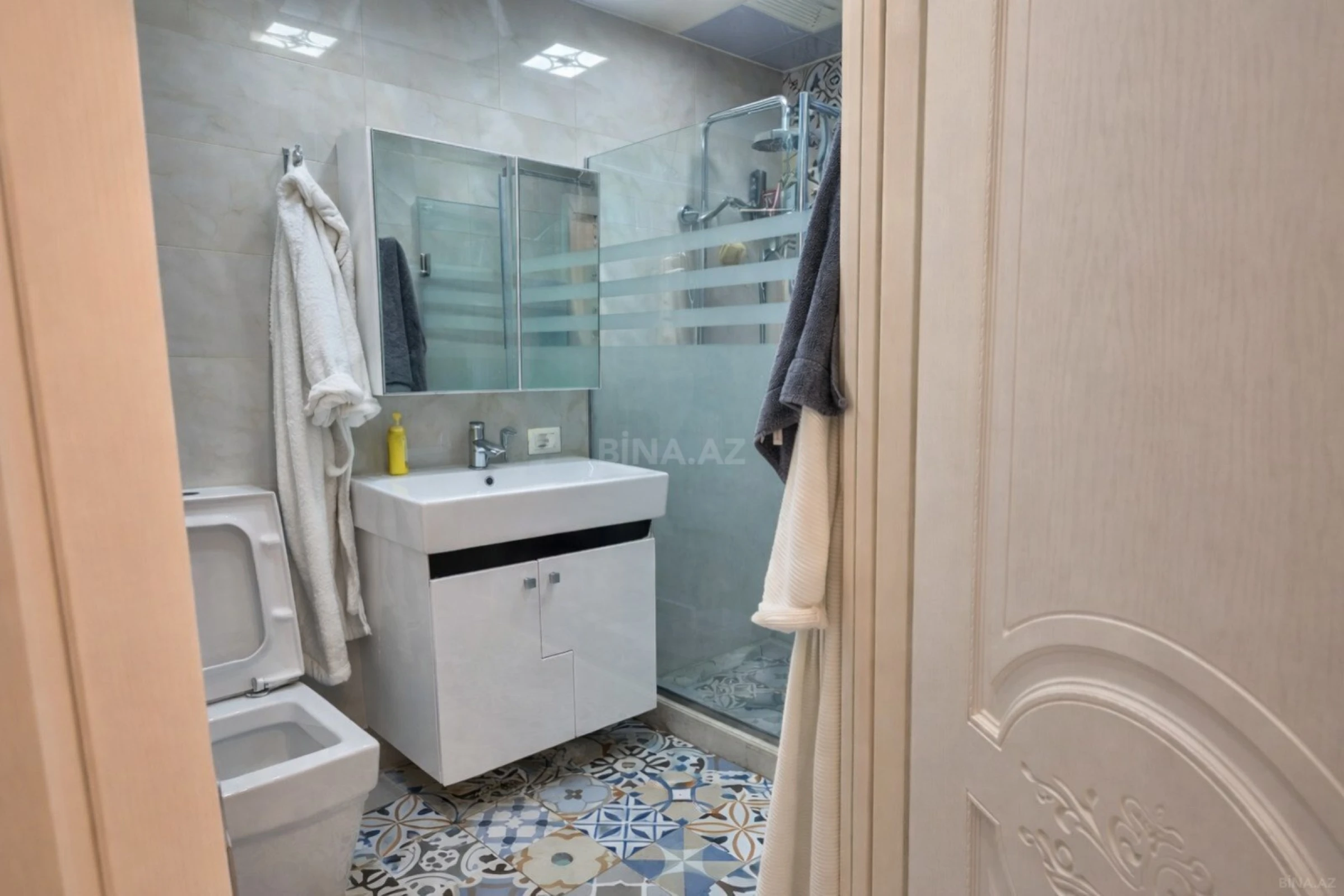 Satılır 2 otaqlı mənzil 70 m²