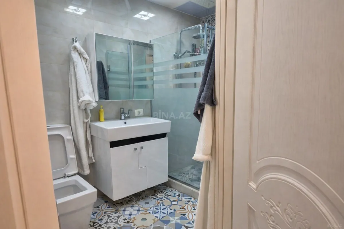 Satılır 2 otaqlı mənzil 70 m²