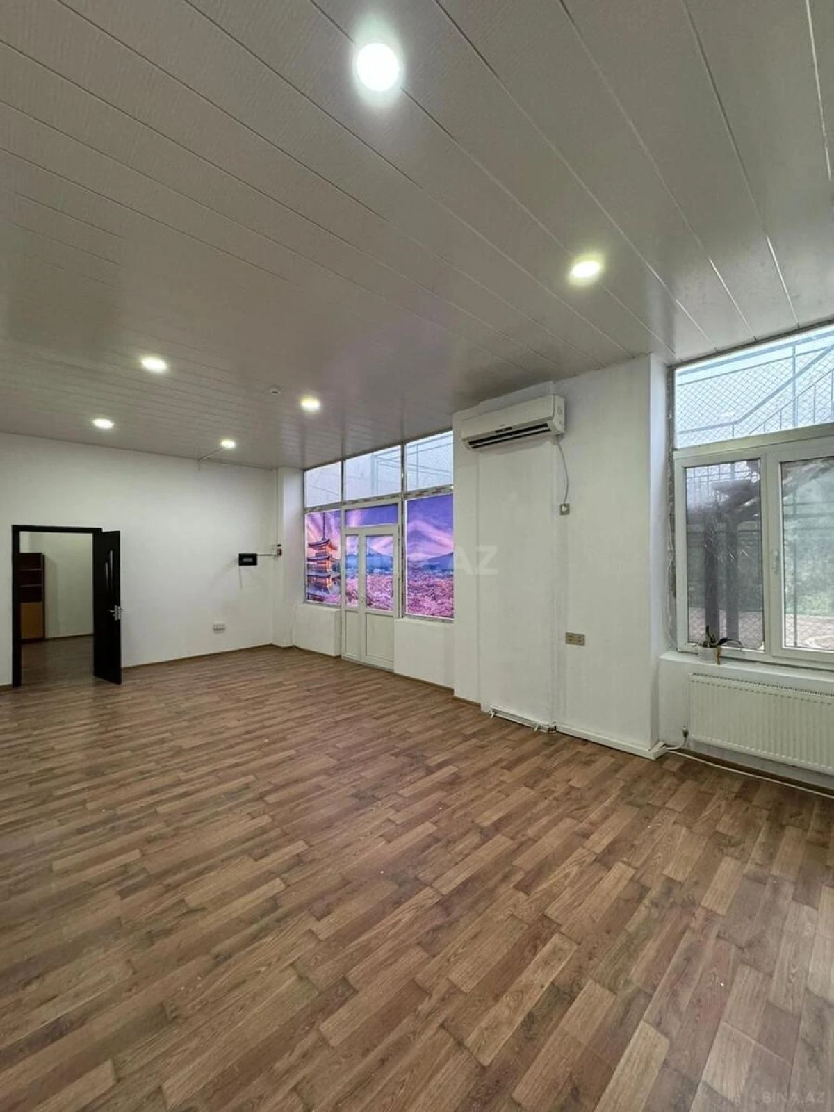 Kirayə verilir obyekt 61 m²