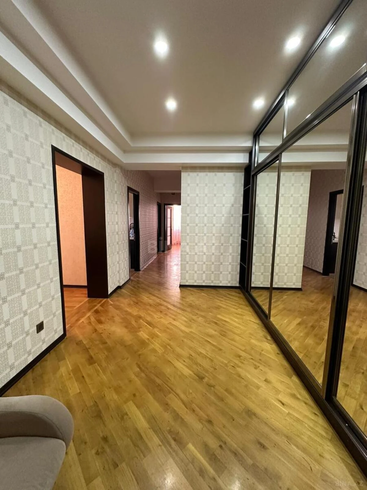 Kirayə verilir 3 otaqlı mənzil 120 m²