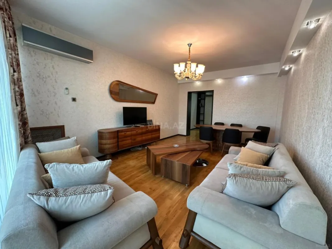 Kirayə verilir 3 otaqlı mənzil 120 m²