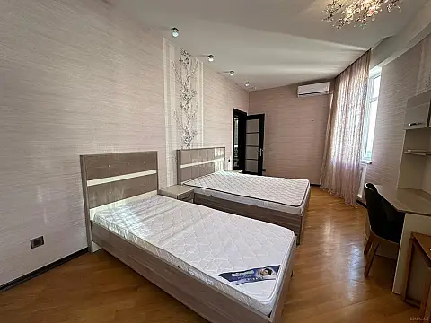 Kirayə verilir 3 otaqlı mənzil 120 m²