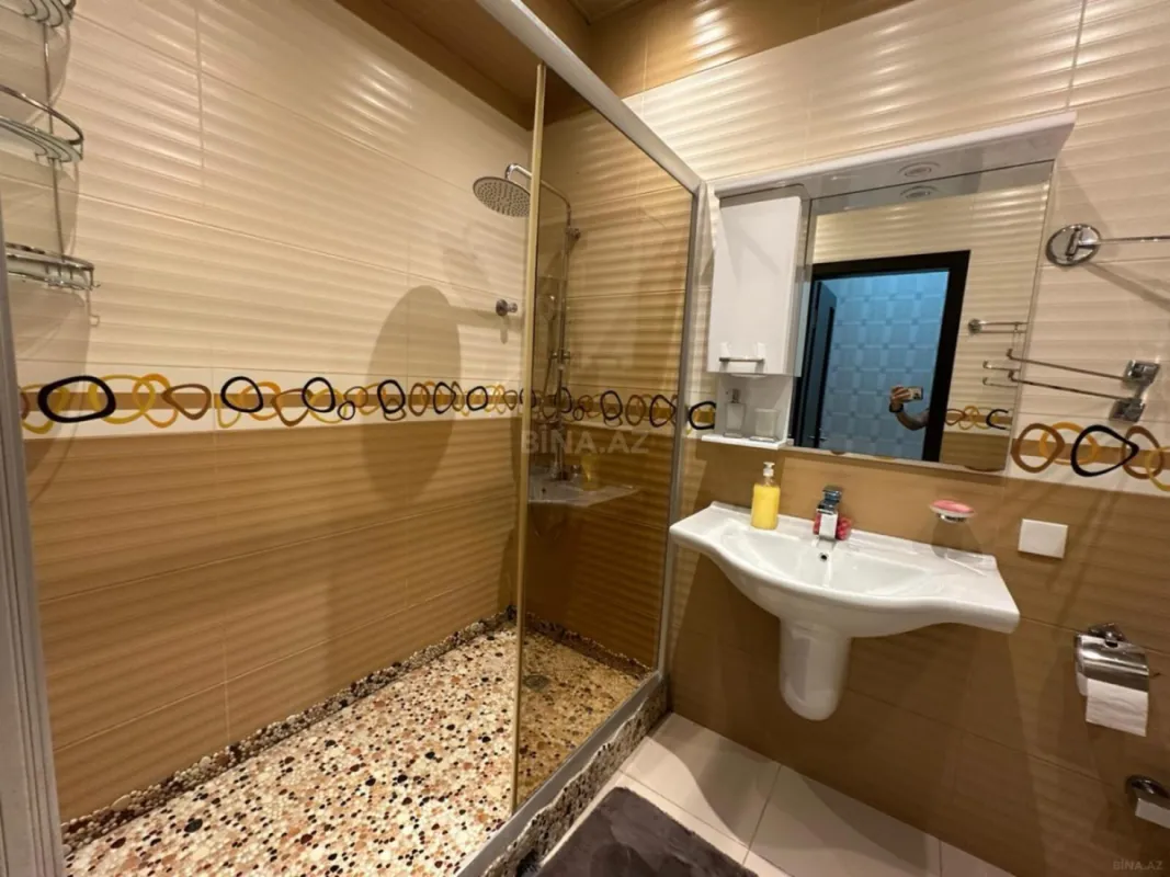 Kirayə verilir 3 otaqlı mənzil 120 m²