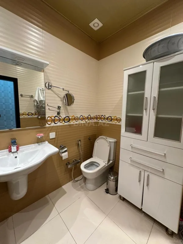 Kirayə verilir 3 otaqlı mənzil 120 m²