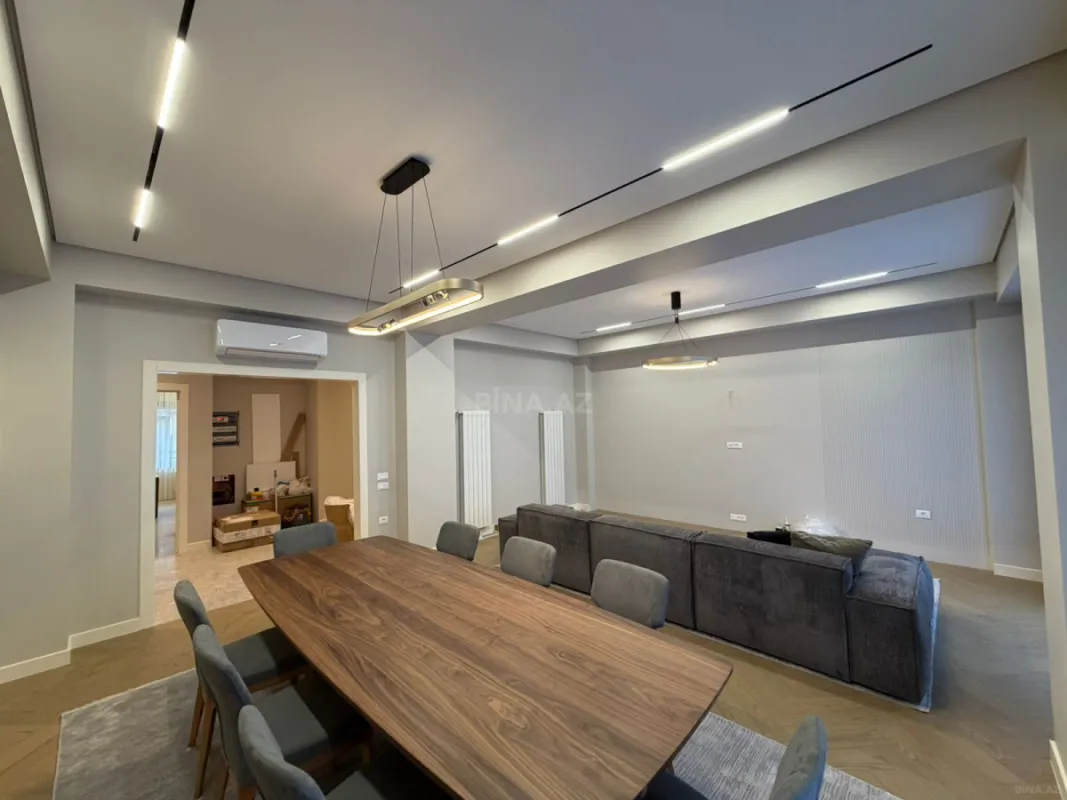 Kirayə verilir 5 otaqlı mənzil 220 m²