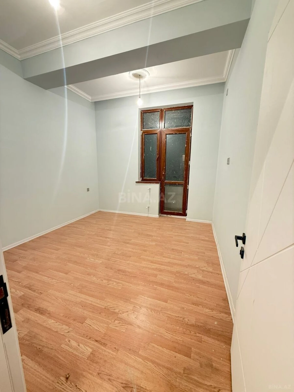 Satılır 4 otaqlı mənzil 128 m²