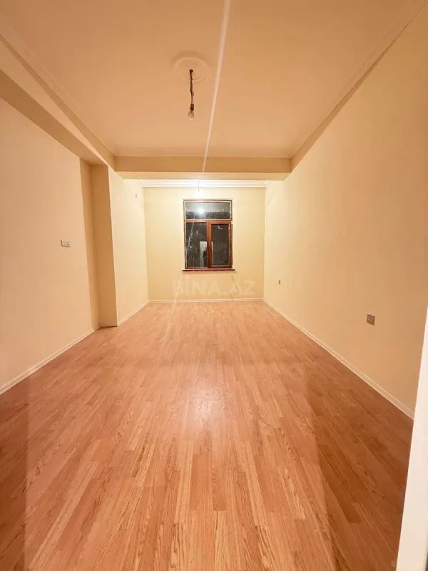 Satılır 4 otaqlı mənzil 128 m²