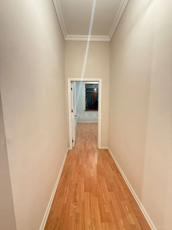 Satılır 4 otaqlı mənzil 128 m²