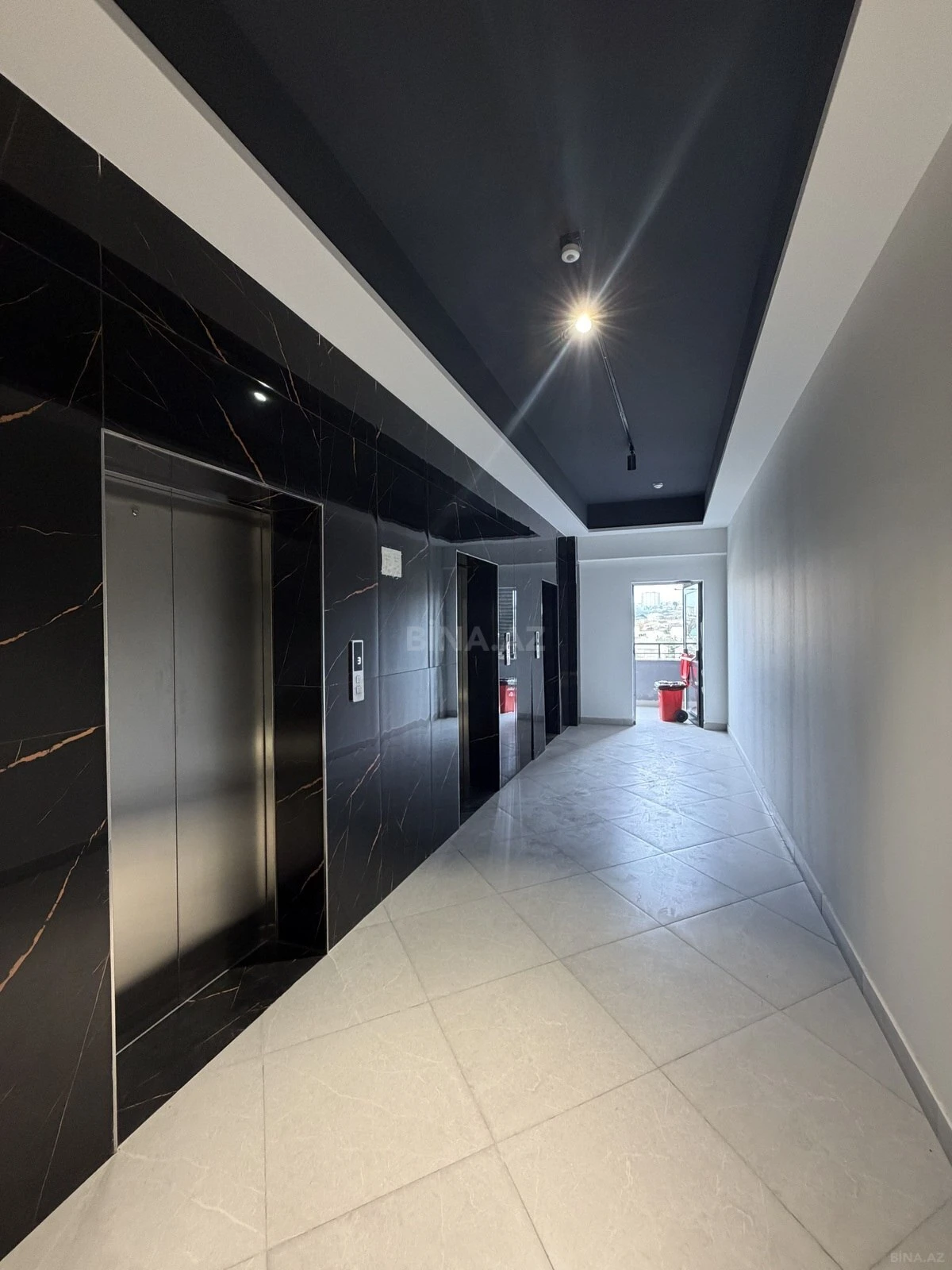 Satılır 3 otaqlı mənzil 112 m²