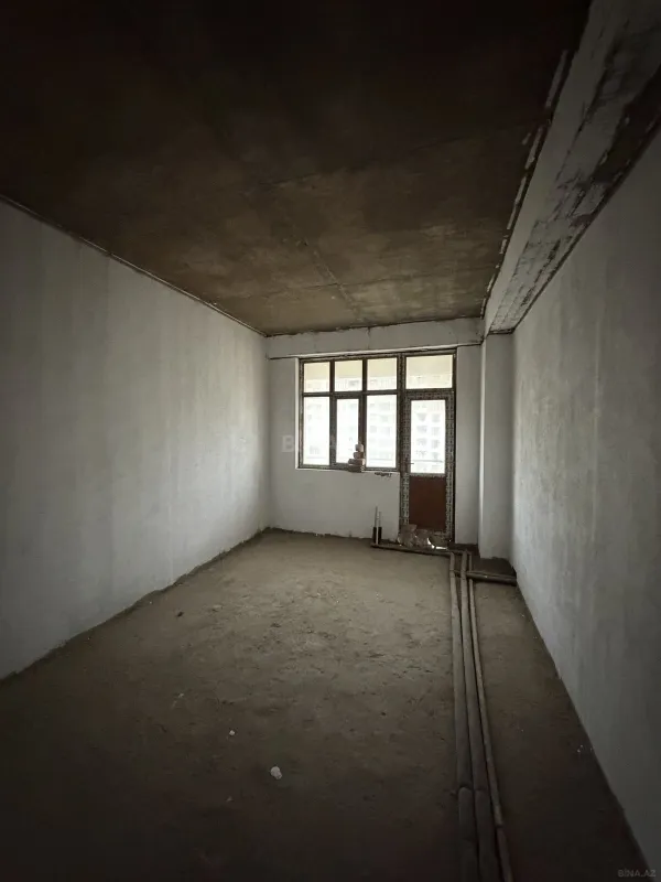 Satılır 3 otaqlı mənzil 112 m²