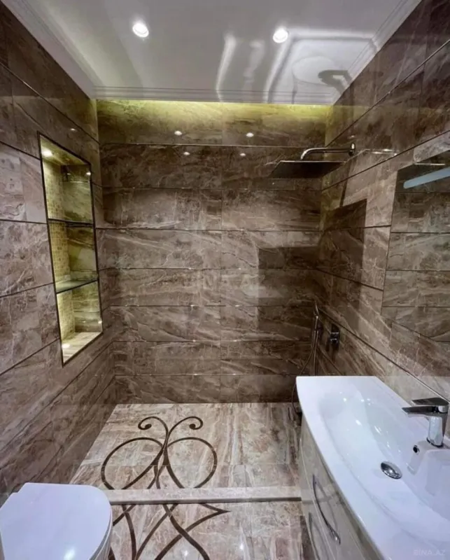 Satılır 2 otaqlı mənzil 113 m²