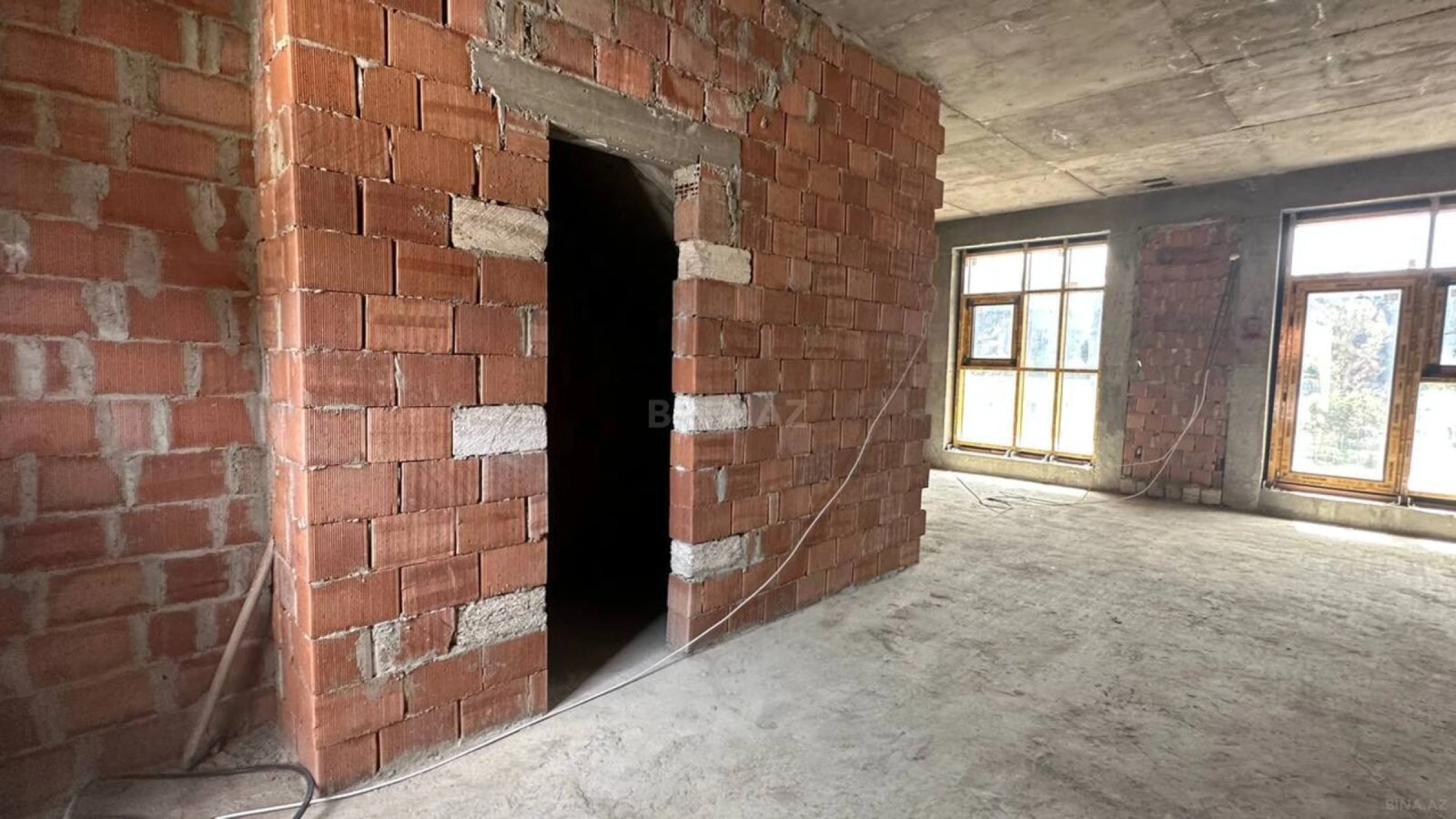 Satılır 2 otaqlı həyət evi 102 m²