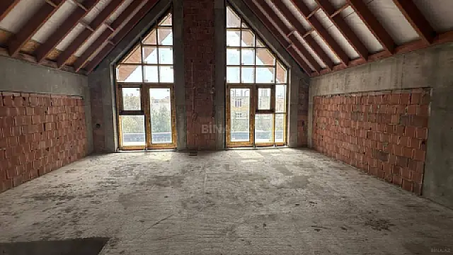 Satılır 2 otaqlı həyət evi 102 m²