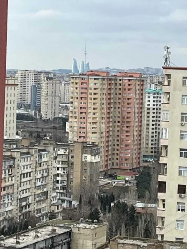 Satılır 2 otaqlı mənzil 60 m²