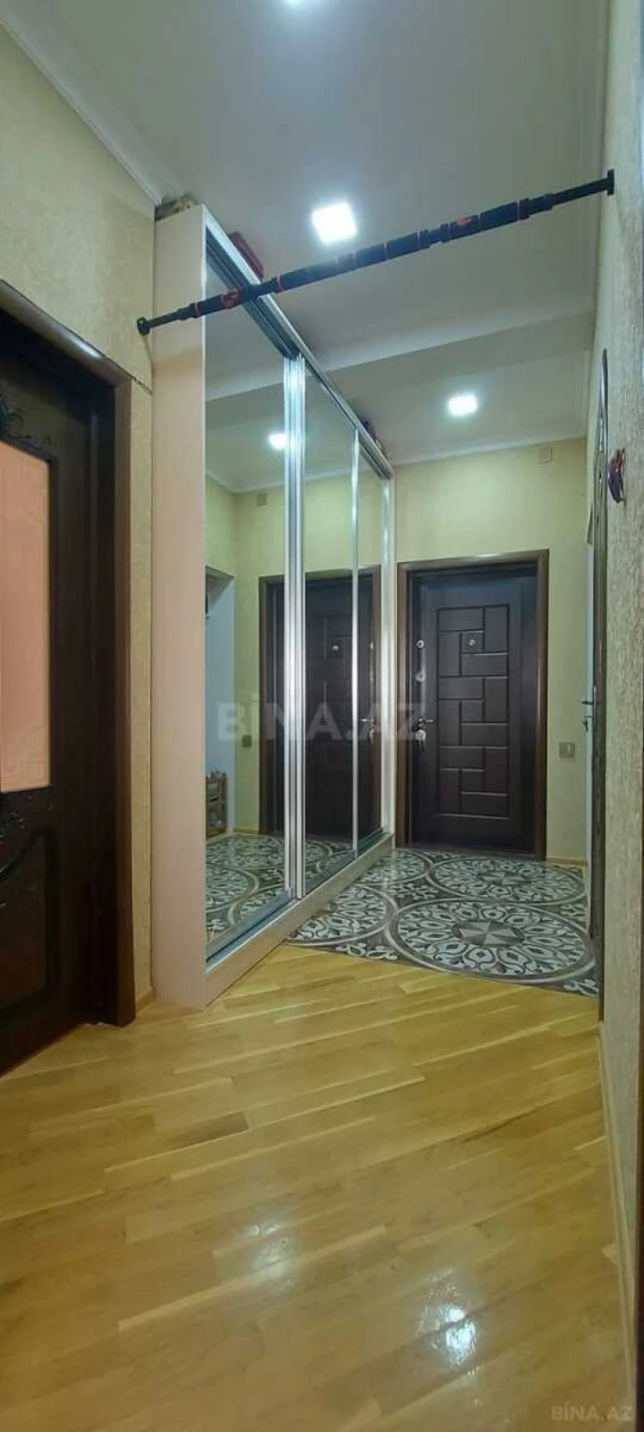 Satılır 2 otaqlı mənzil 60 m²