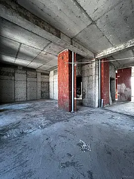 Satılır 5 otaqlı mənzil 280 m²