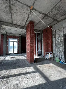Satılır 5 otaqlı mənzil 280 m²
