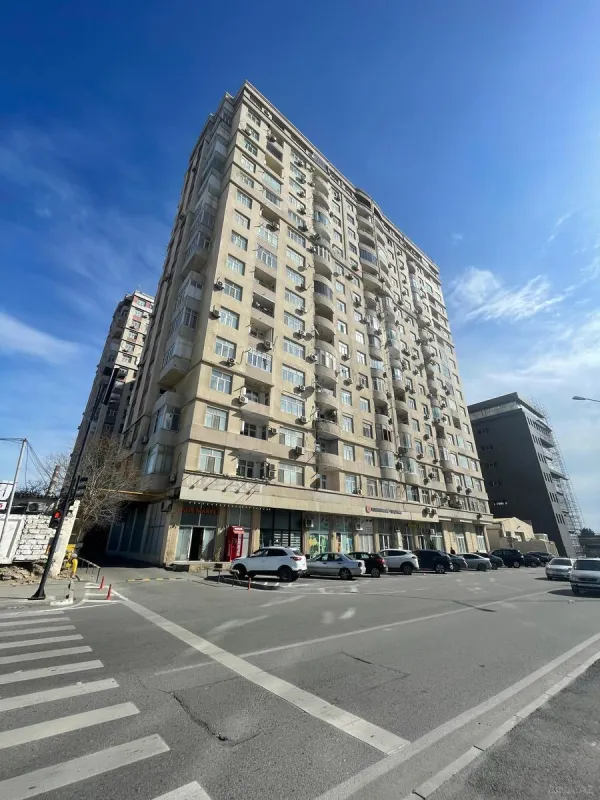 Kirayə verilir 2 otaqlı mənzil 88 m²
