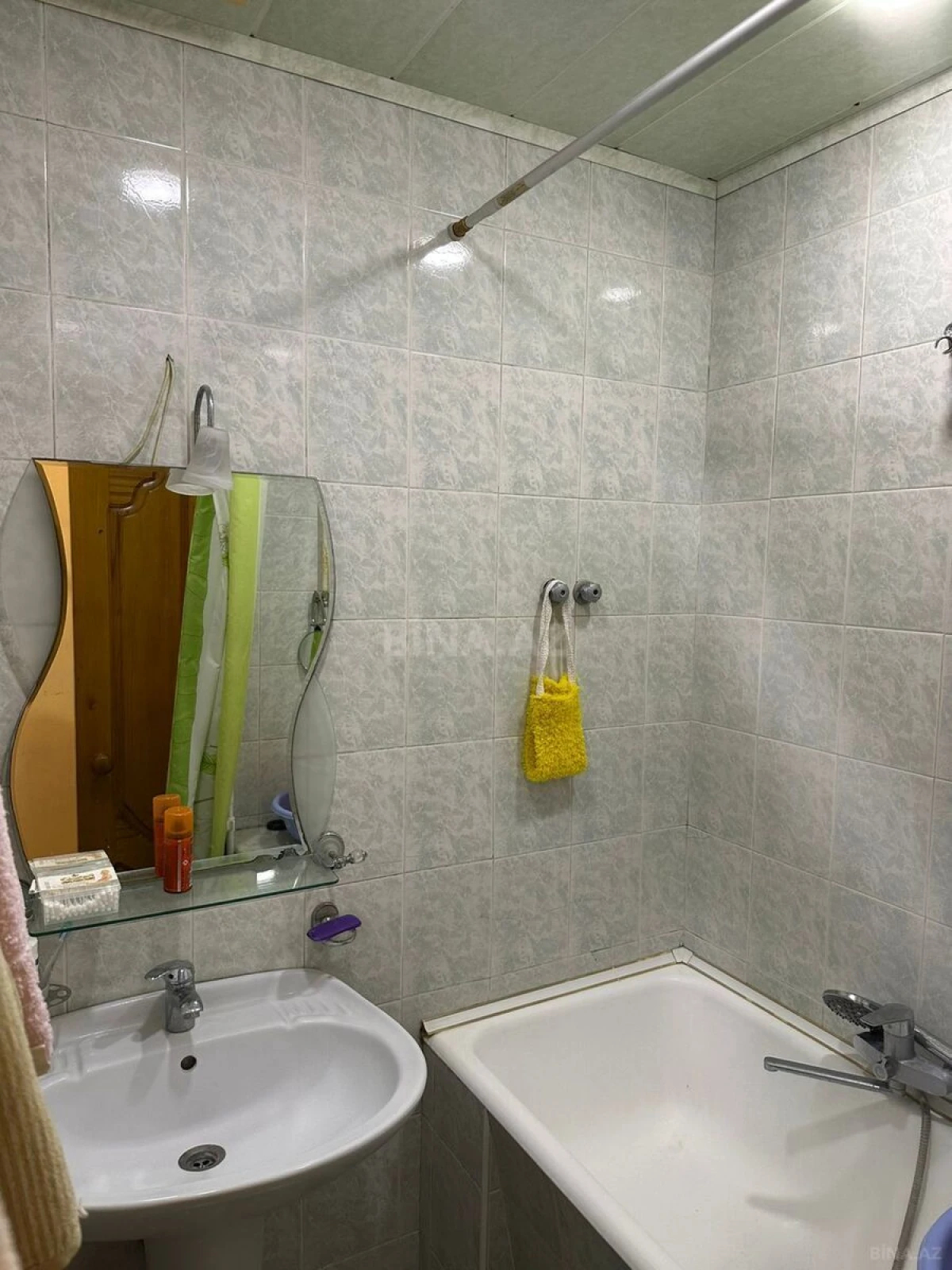 Satılır 2 otaqlı mənzil 68 m²