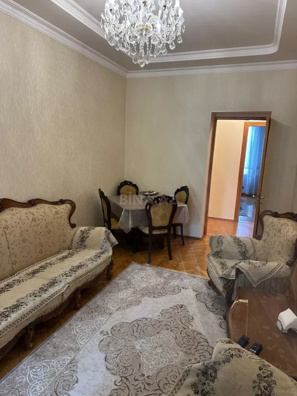 Satılır 2 otaqlı mənzil 68 m²
