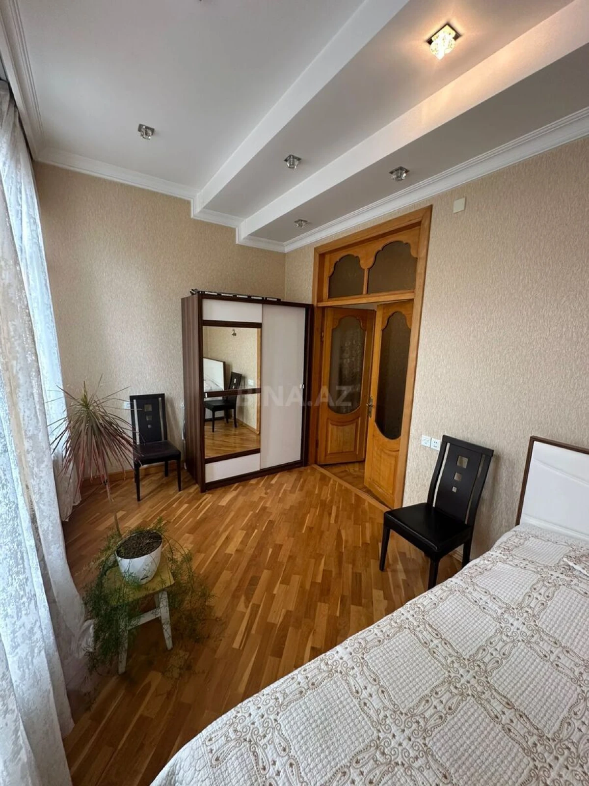 Satılır 2 otaqlı mənzil 68 m²