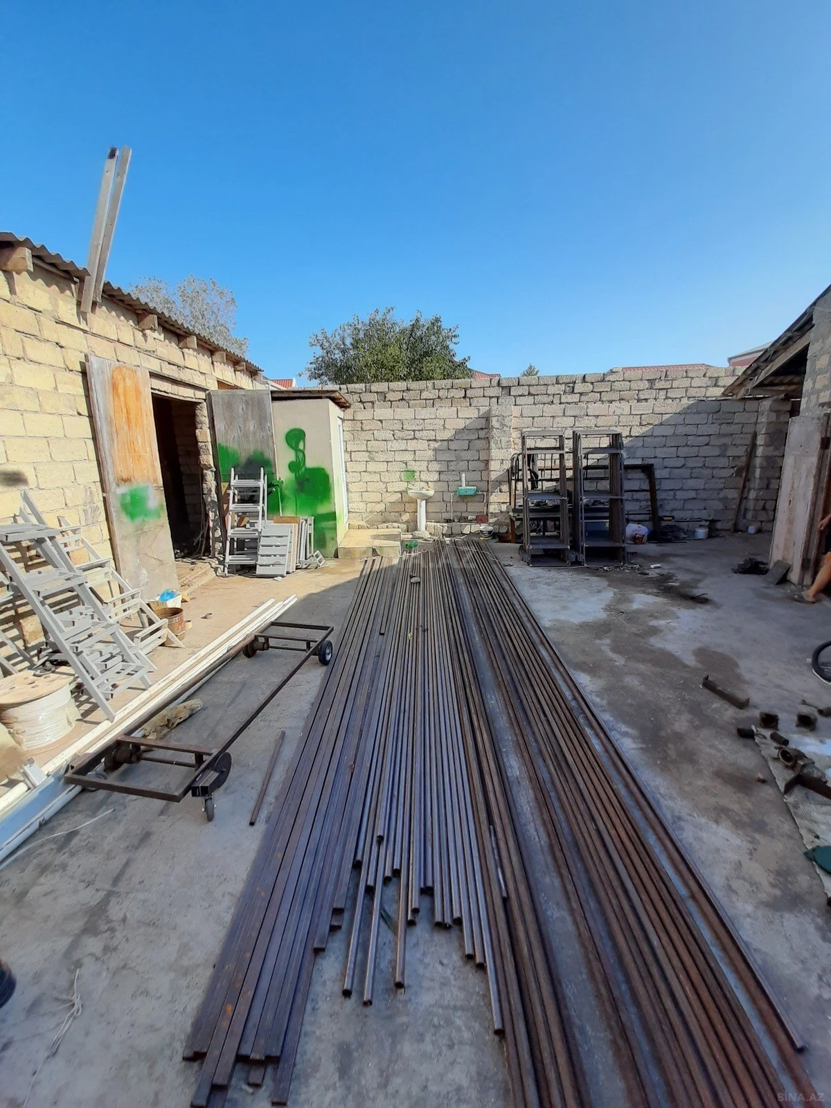 Kirayə verilir obyekt 300 m²