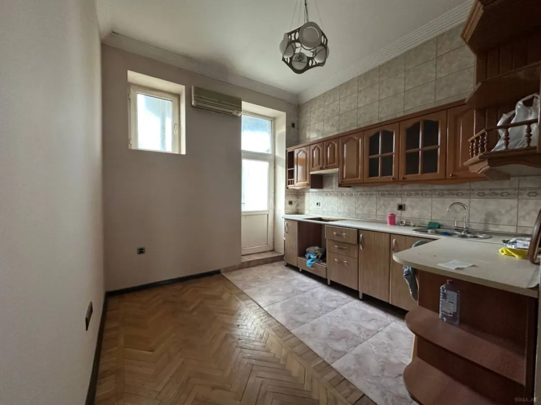 Satılır 3 otaqlı mənzil 90 m²