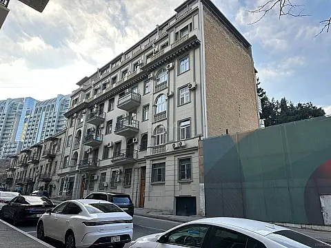 Satılır 3 otaqlı mənzil 90 m² — Bakı 3 otaq 90.00 m²