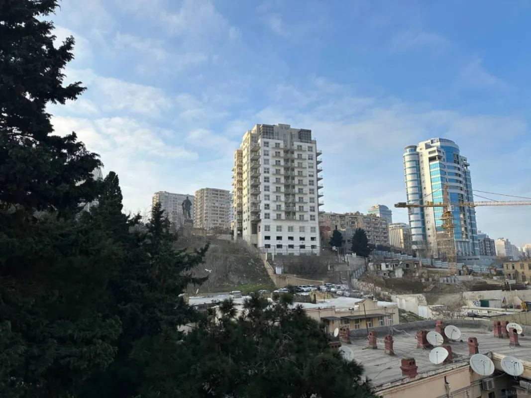 Satılır 3 otaqlı mənzil 90 m²