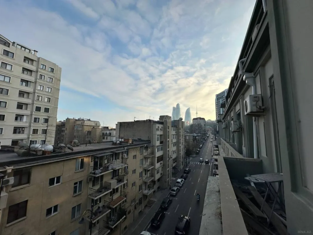 Satılır 3 otaqlı mənzil 90 m²
