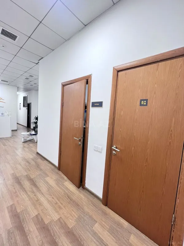 Kirayə verilir 6 otaqlı ofis 131 m²
