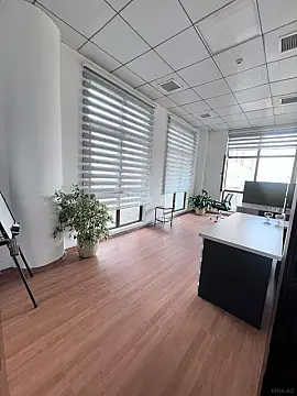 Kirayə verilir 6 otaqlı ofis 131 m²