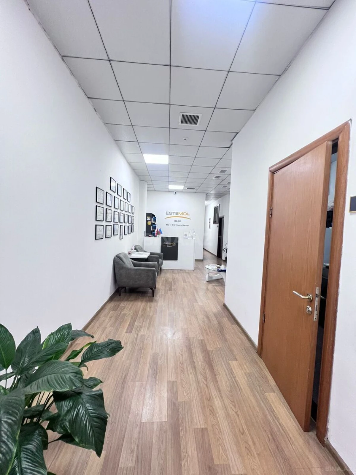 Kirayə verilir 6 otaqlı ofis 131 m²