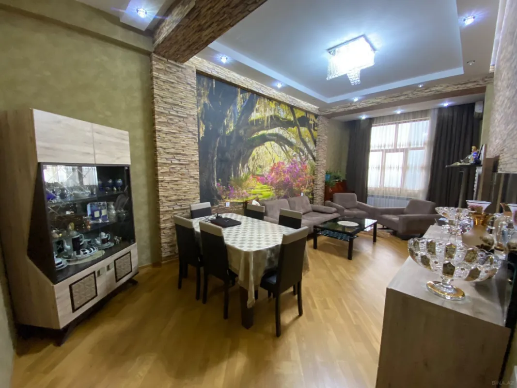 Kirayə verilir 3 otaqlı mənzil 120 m²