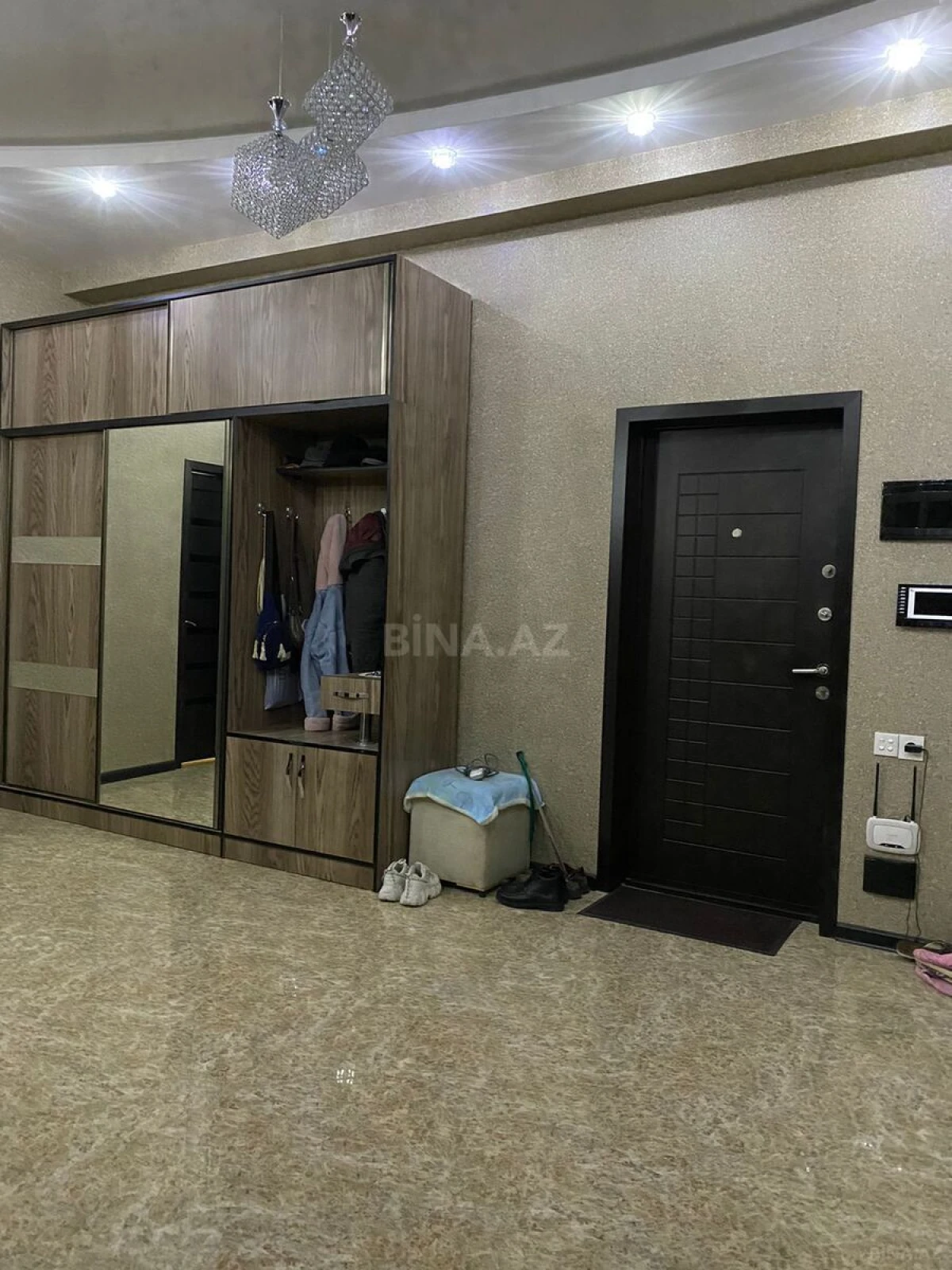 Kirayə verilir 3 otaqlı mənzil 120 m²