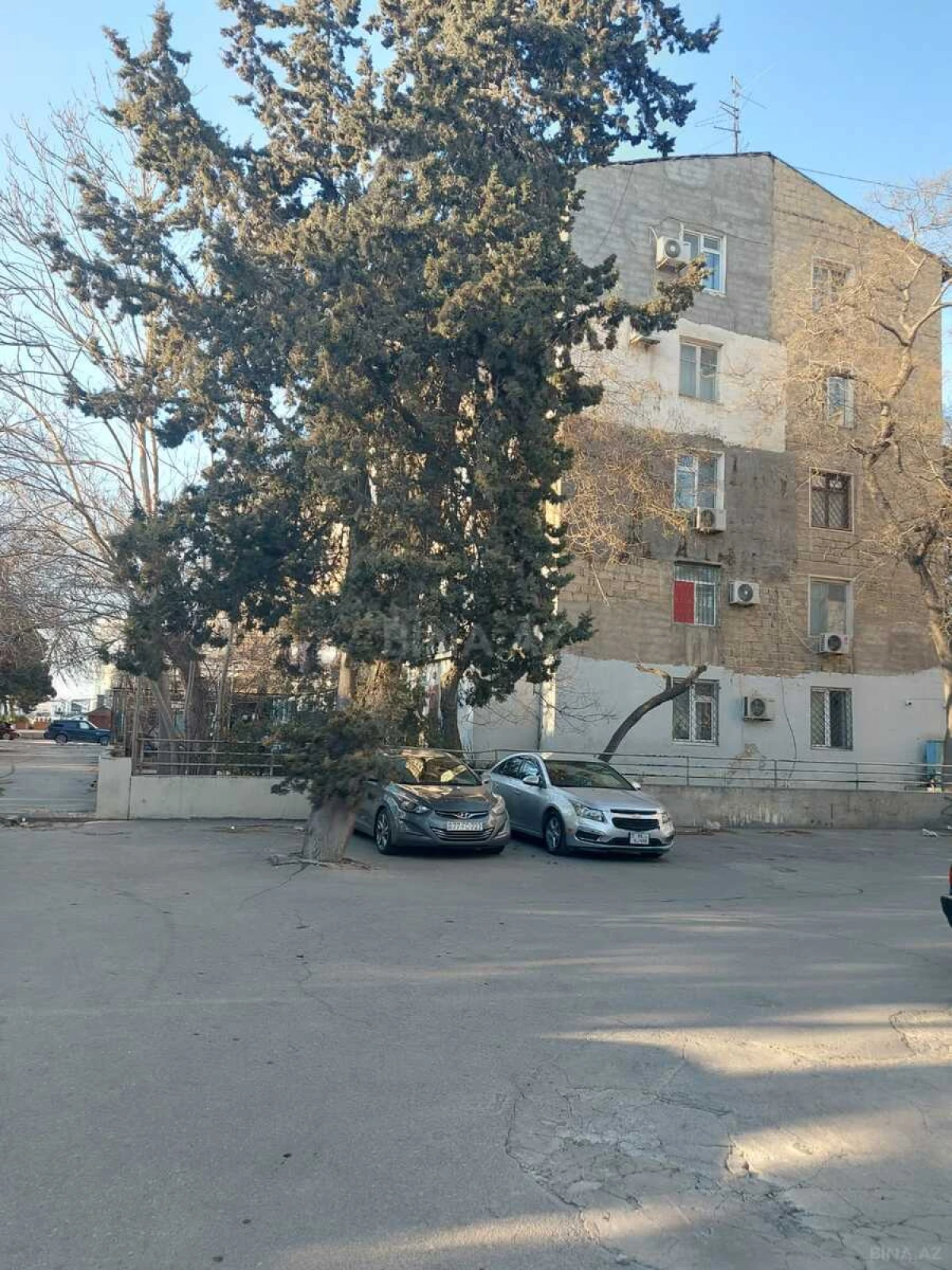 Satılır 1 otaqlı mənzil 37 m²