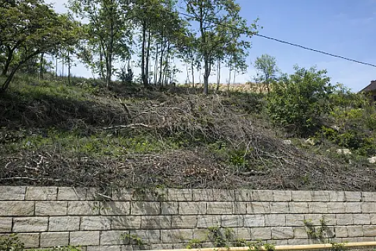 Satılır torpaq sahəsi 12 m²