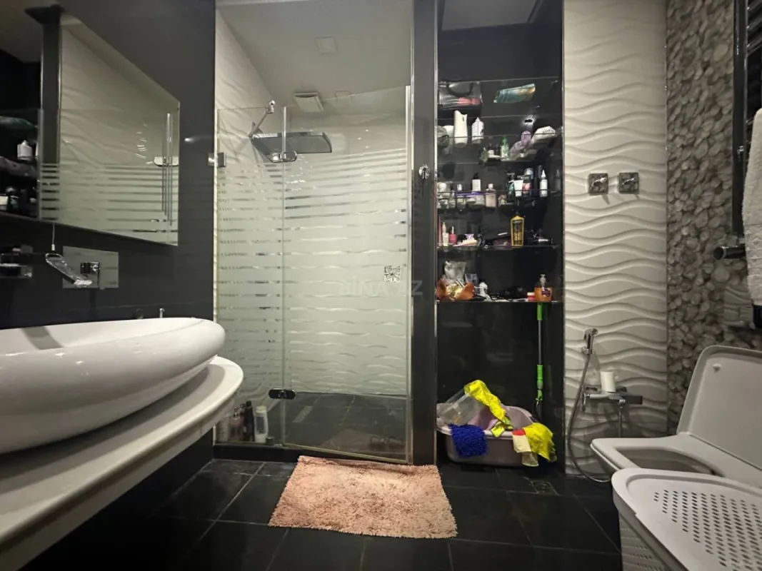 Satılır 3 otaqlı mənzil 120 m²