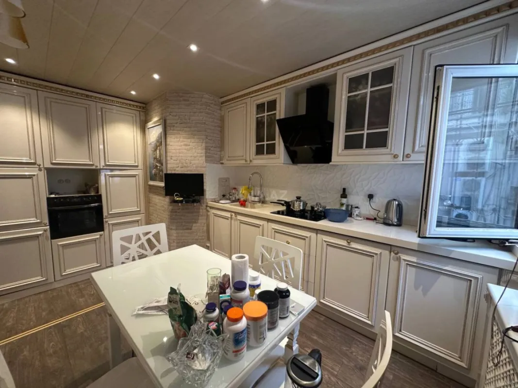 Satılır 3 otaqlı mənzil 120 m²