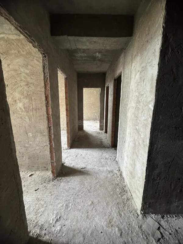 Satılır 2 otaqlı mənzil 85 m²