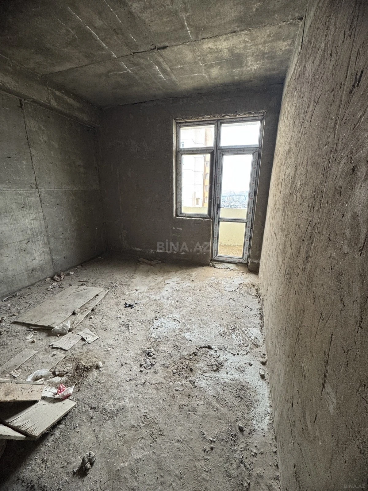 Satılır 2 otaqlı mənzil 85 m²