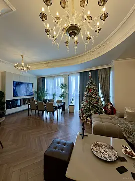 Satılır 3 otaqlı mənzil 165 m²